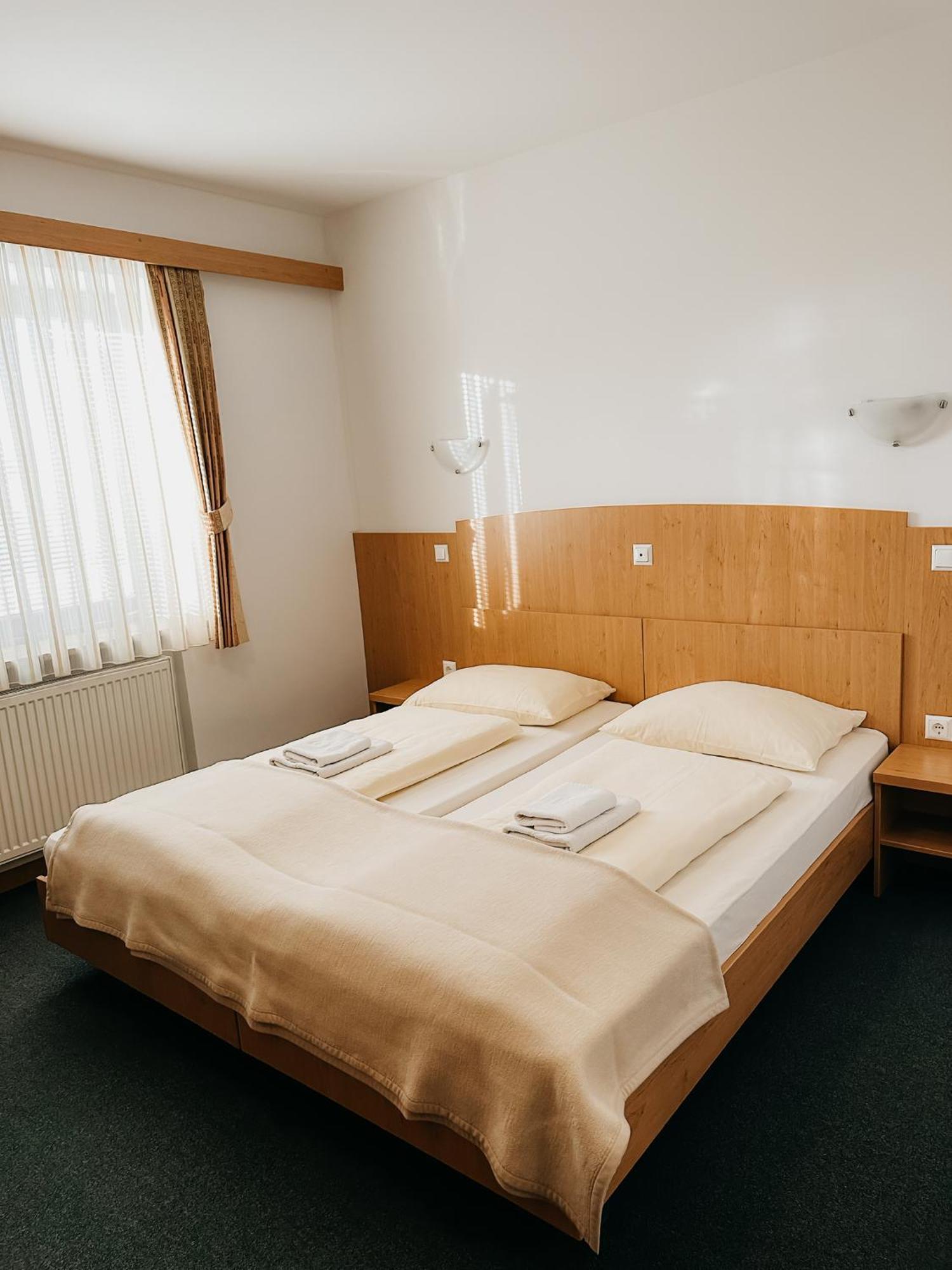 Hotel Oskar Zaplata Preddvor Extérieur photo